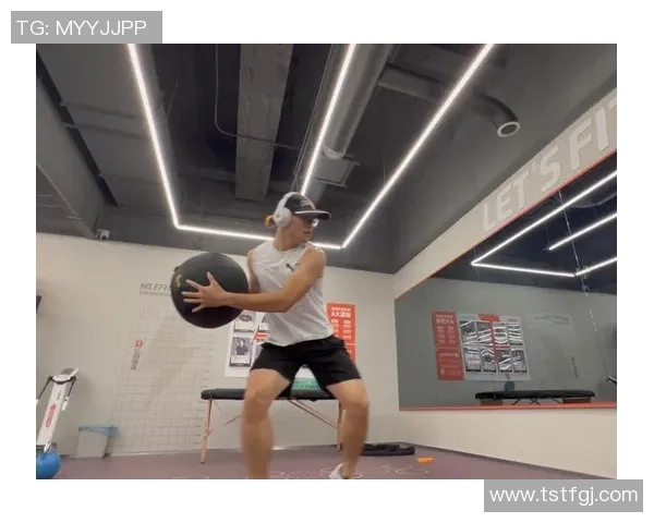 重庆网球队战术揭秘：网球巨献背后的训练与策略探讨